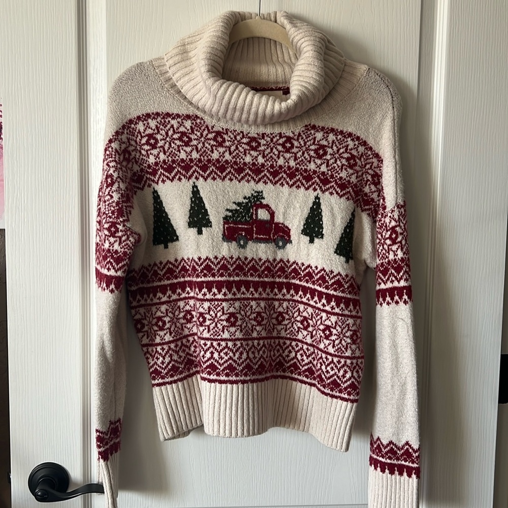 Kaisley Christmas Sweater Size Small